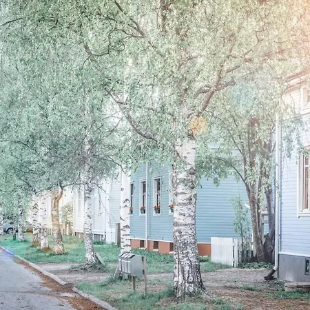 Cozy 1 Bedroom And Free Parking By The Railway Station